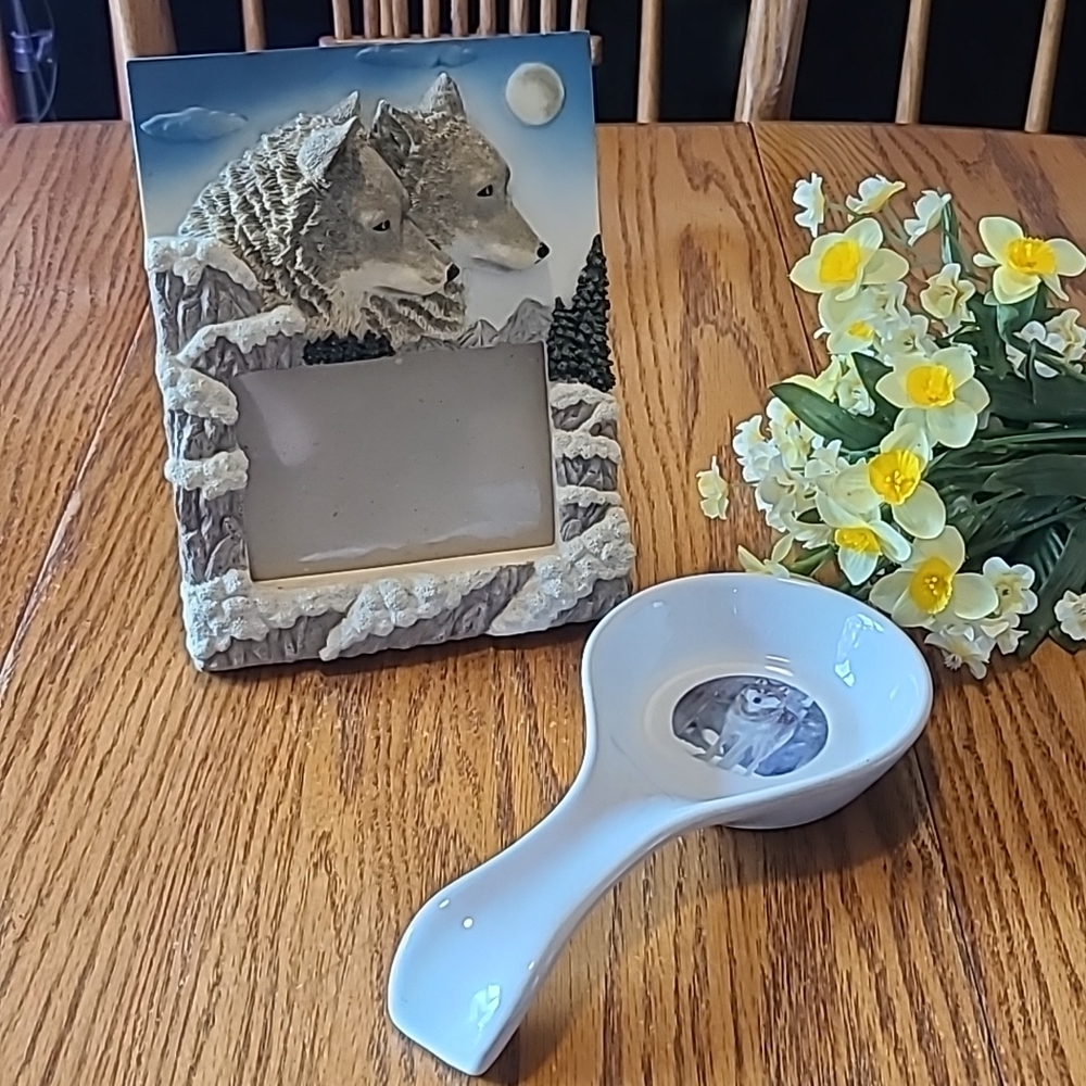 Wolf Picture Frame and Spoon Rest